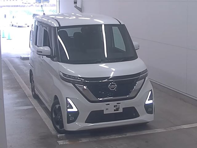 NISSAN ROOX 2020