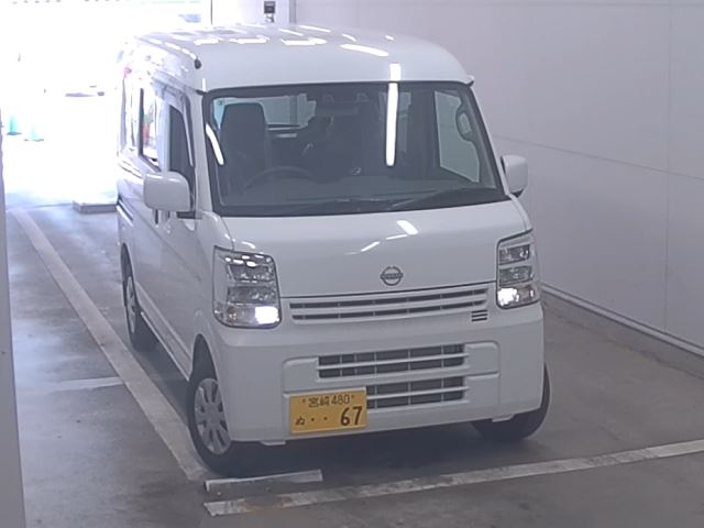 NISSAN CLIPPER VAN