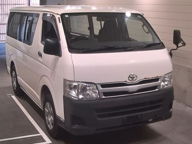 TOYOTA REGIUS ACE VAN 2013
