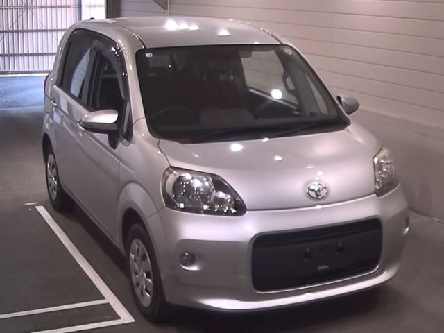 TOYOTA PORTE 2014