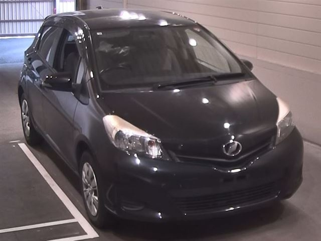 TOYOTA VITZ 2012