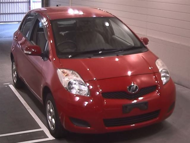 TOYOTA VITZ 2010