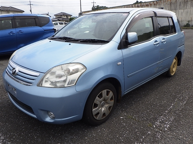 TOYOTA RAUM