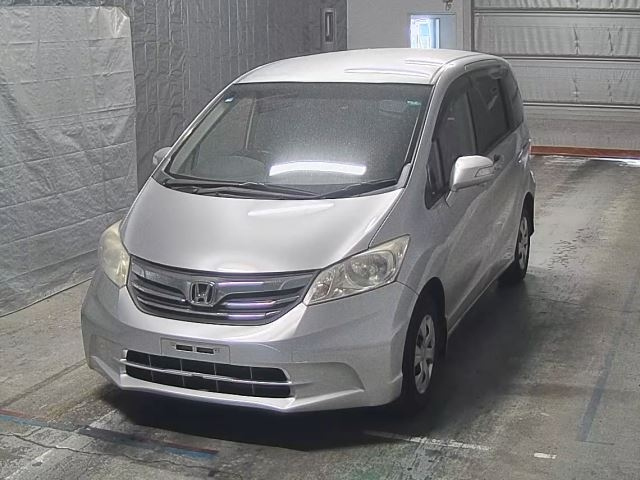 HONDA FREED 2012