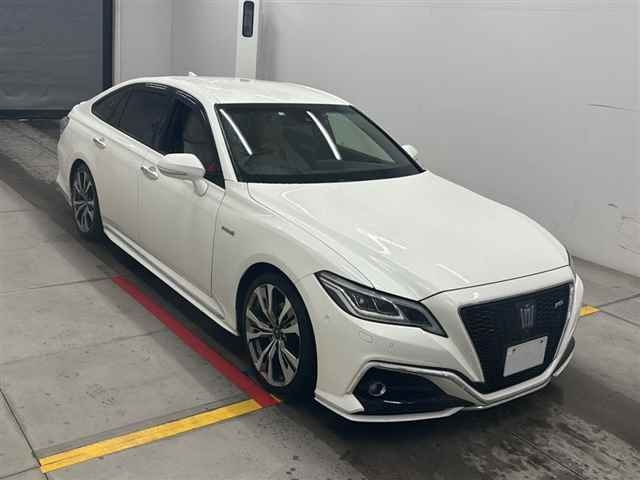 TOYOTA CROWN 2018