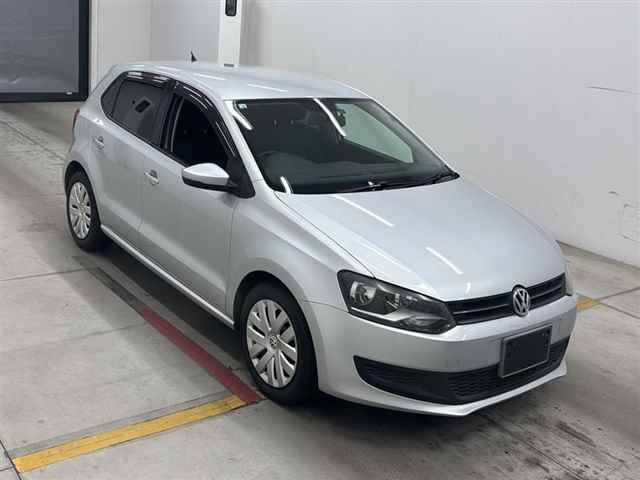 VOLKSWAGEN POLO 2010