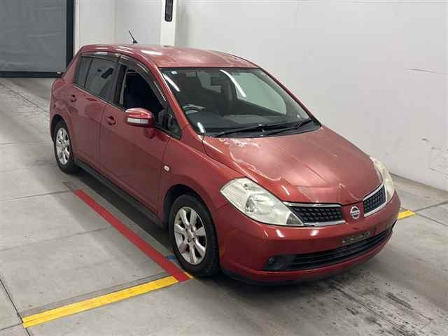 NISSAN TIIDA 2006