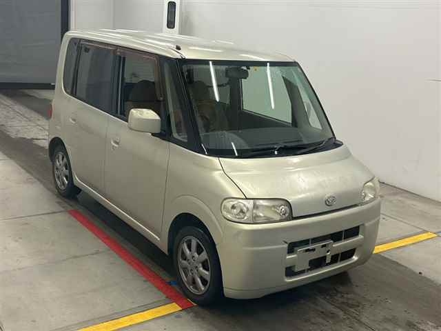DAIHATSU TANTO 2006
