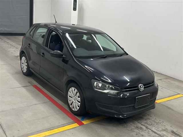 VOLKSWAGEN POLO 2010