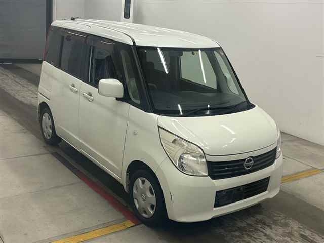NISSAN ROOX 2010