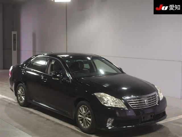 TOYOTA CROWN 2010