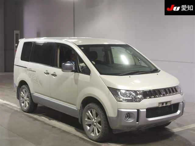 MITSUBISHI DELICA D5 2009