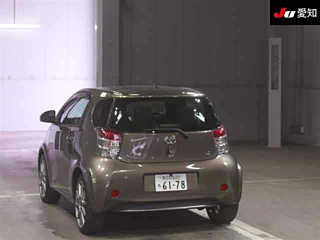 TOYOTA IQ 2010