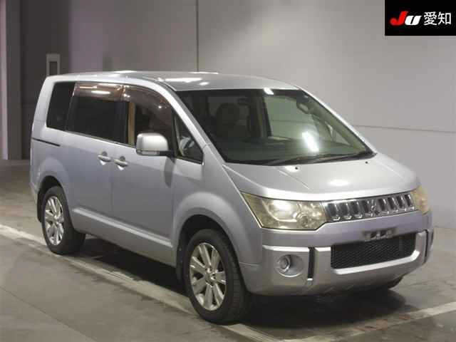 MITSUBISHI DELICA D5 2007