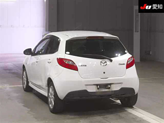 MAZDA DEMIO 2010