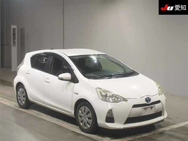 TOYOTA AQUA 2013