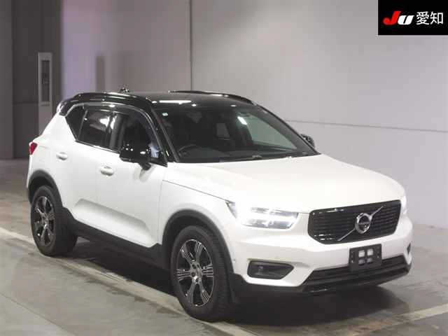 VOLVO XC40 2020