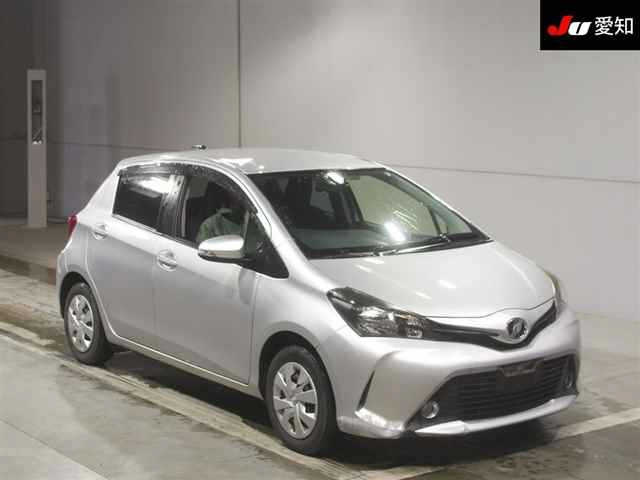 TOYOTA VITZ 2016