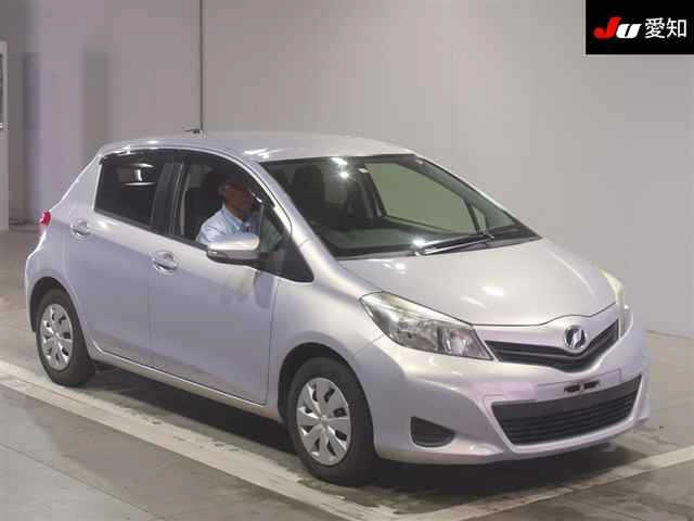 TOYOTA VITZ 2012