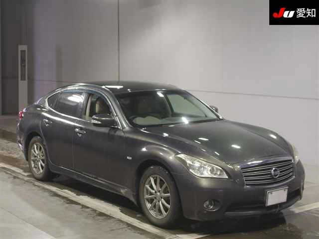 NISSAN FUGA 2010