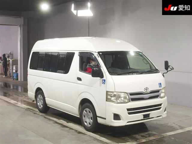 TOYOTA HIACE VAN 2011
