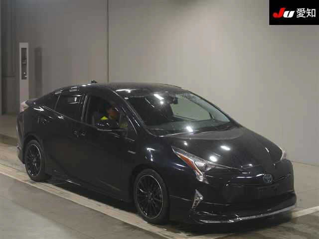 TOYOTA PRIUS 2016