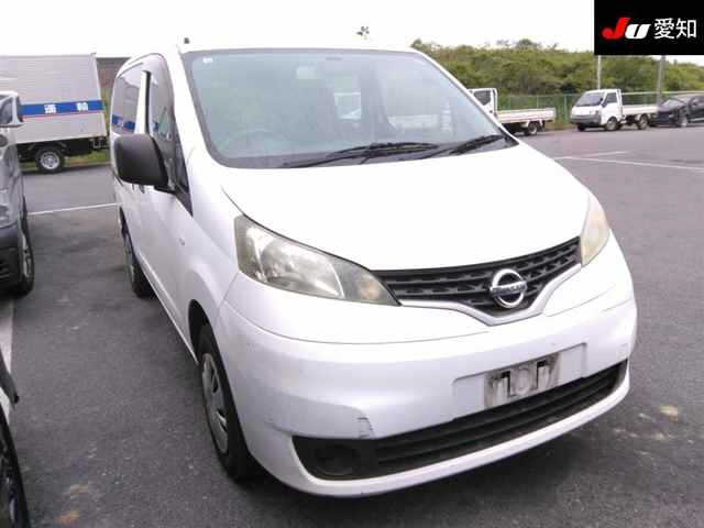 NISSAN NV200 2015