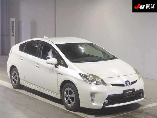 TOYOTA PRIUS 2014