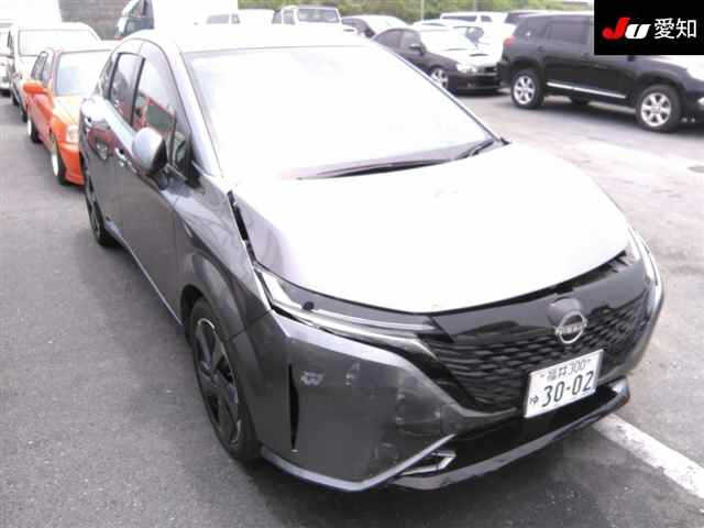 NISSAN AURA