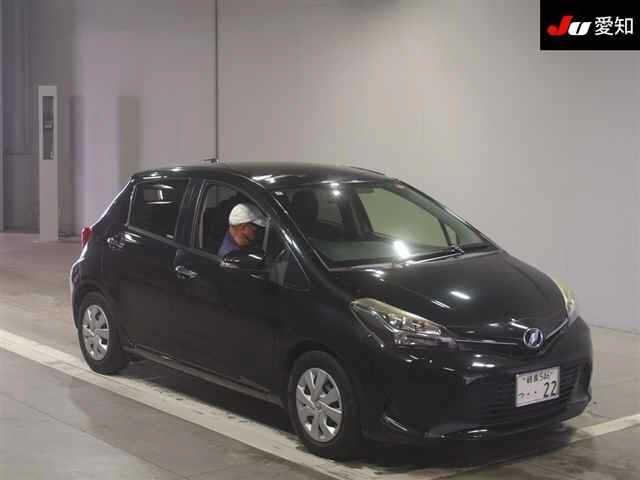 TOYOTA VITZ 2016