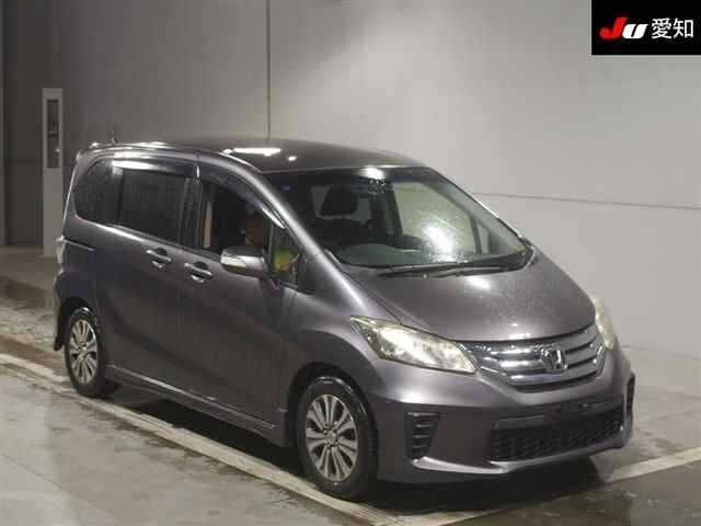 HONDA FREED 2013