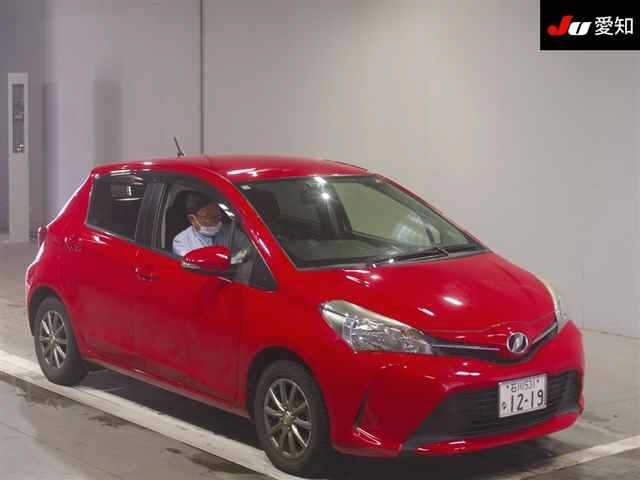 TOYOTA VITZ 2014