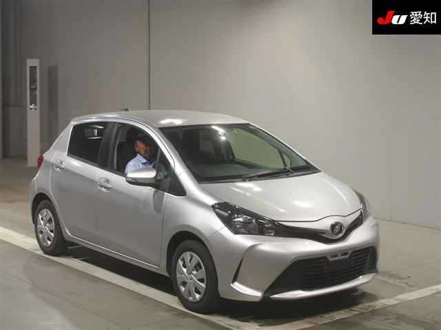 TOYOTA VITZ 2016