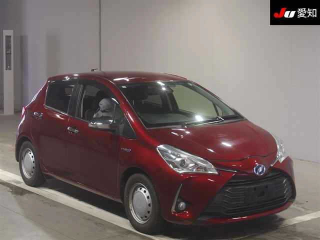 TOYOTA VITZ 2017
