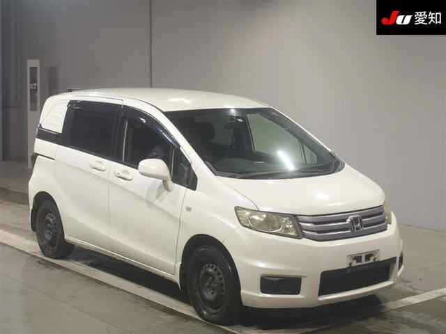 HONDA FREED 2010