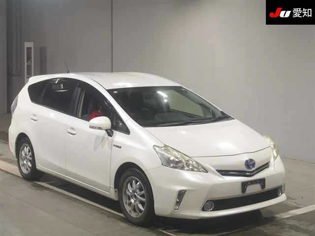 TOYOTA PRIUS ALPHA 2012