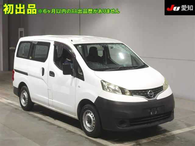 NISSAN NV200