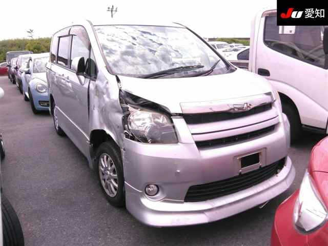 TOYOTA NOAH 2007