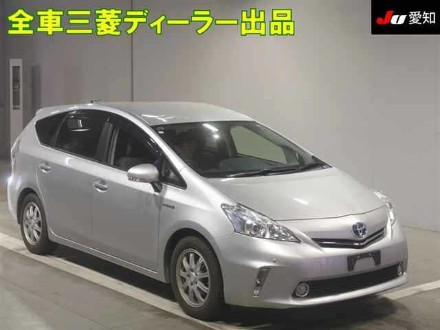 TOYOTA PRIUS ALPHA 2013