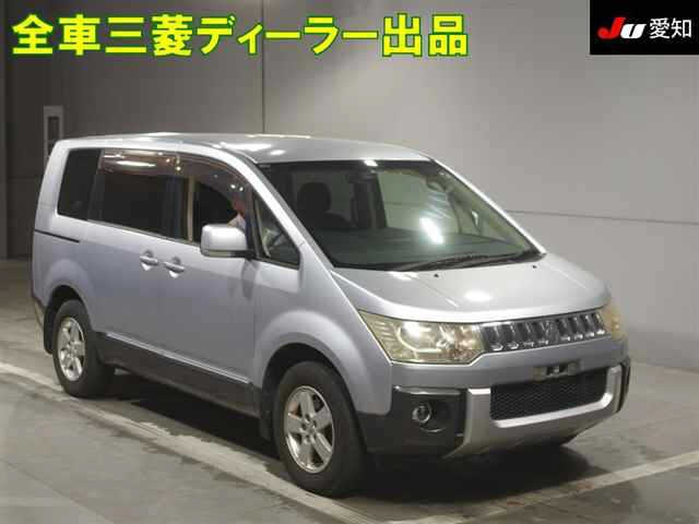 MITSUBISHI DELICA D5 2010