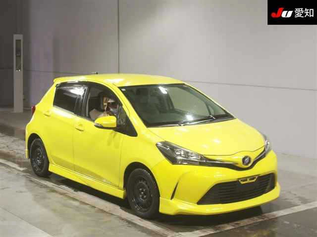 TOYOTA VITZ 2014