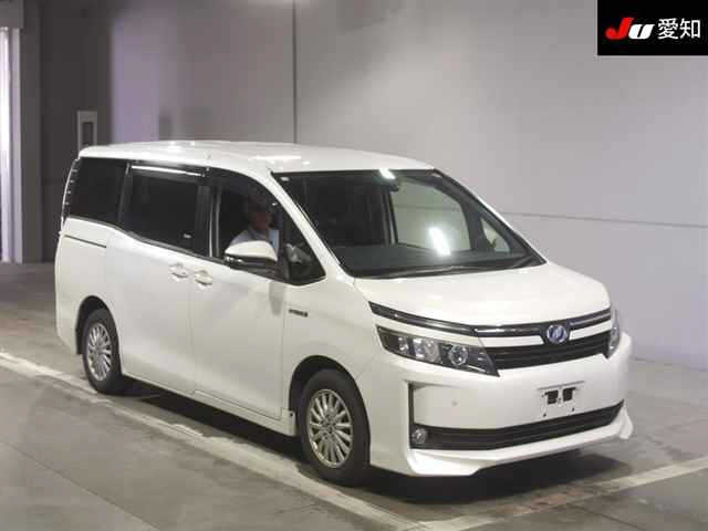 TOYOTA VOXY 2014