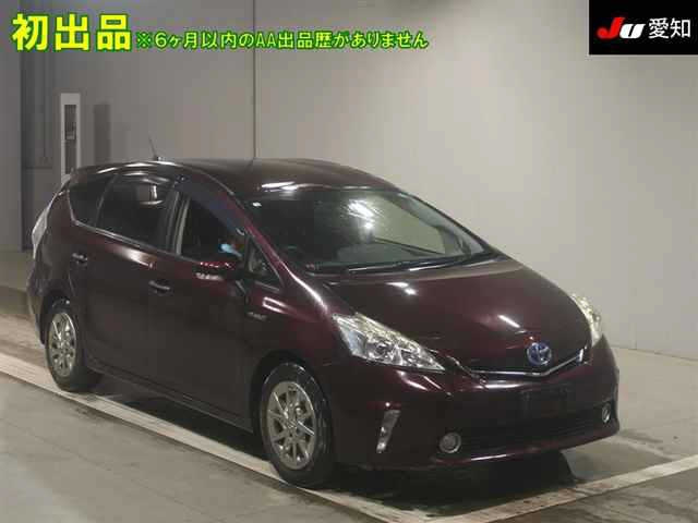 TOYOTA PRIUS ALPHA 2014