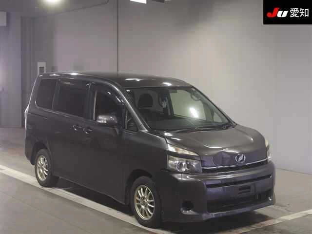TOYOTA VOXY 2012