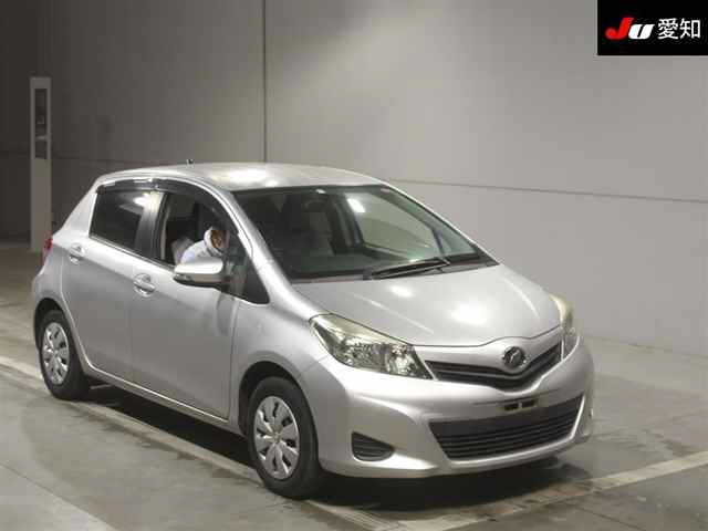 TOYOTA VITZ 2014