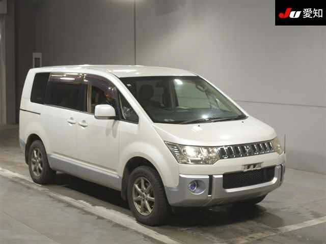 MITSUBISHI DELICA D5 2008