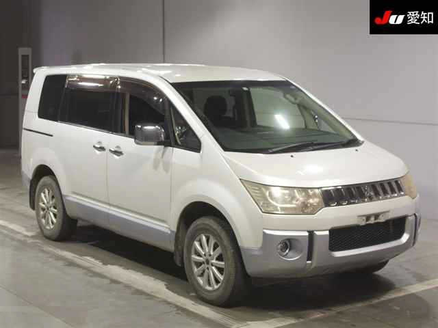 MITSUBISHI DELICA D5 2008