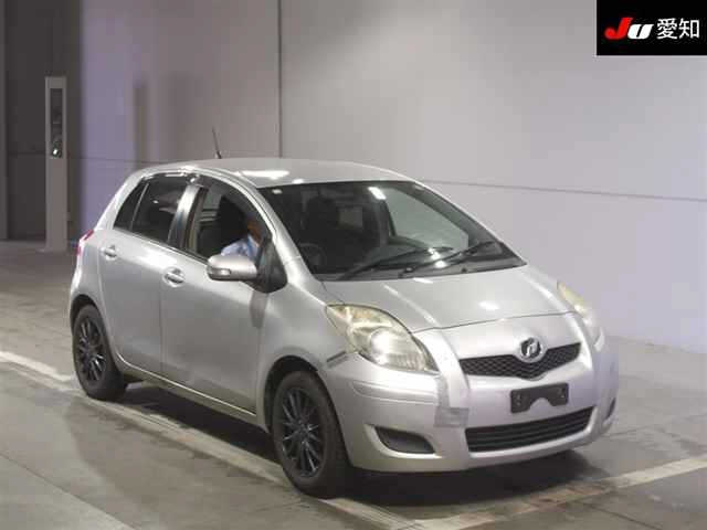 TOYOTA VITZ 2010