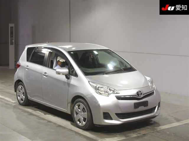 TOYOTA RACTIS 2010