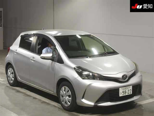 TOYOTA VITZ 2014